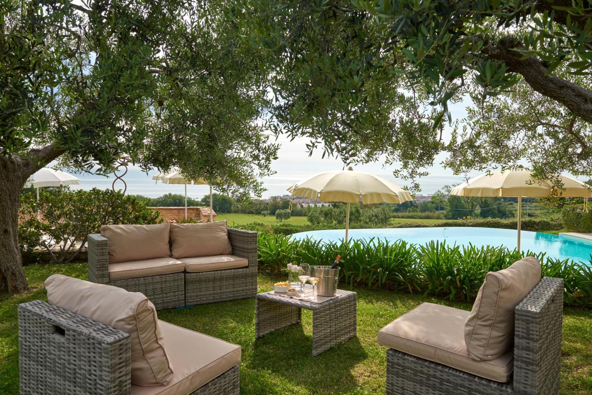 Pamperduto Country Resort Порто-Потенца-Пічена Екстер'єр фото